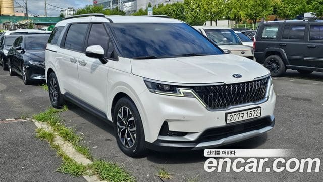 Kia Carnival — фото 1