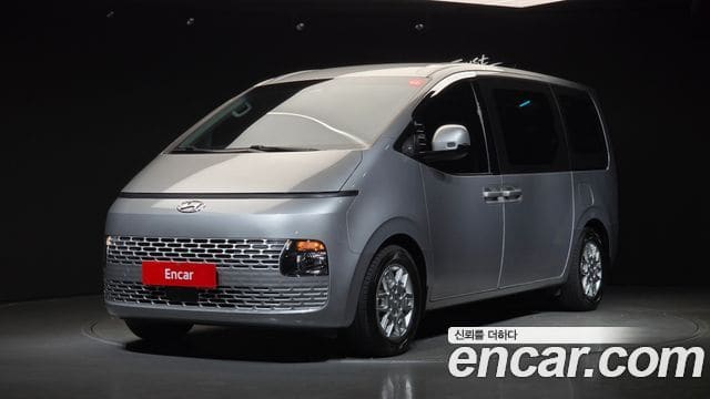 Hyundai Staria — фото 1