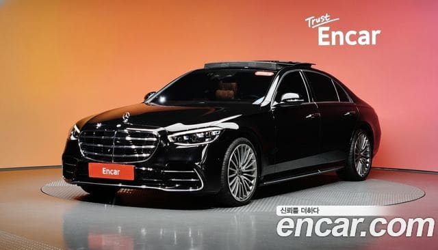 Mercedes-Benz S-Class — фото 1