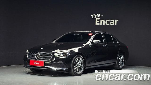 Mercedes-Benz E-Class — фото 1