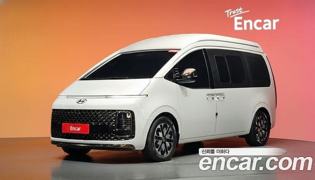 Hyundai Staria — фото 1