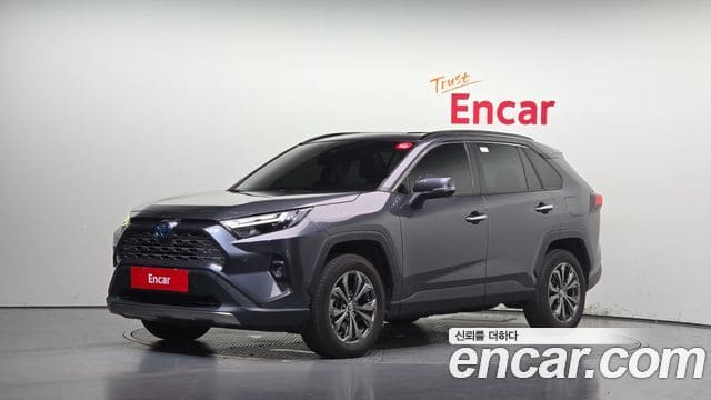 Toyota RAV4 — фото 1