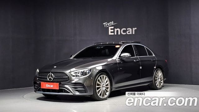 Mercedes-Benz E-Class — фото 1