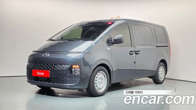 Hyundai Staria — фото 1