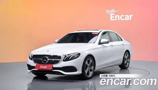 Mercedes-Benz E-Class — фото 1