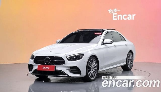 Mercedes-Benz E-Class — фото 1