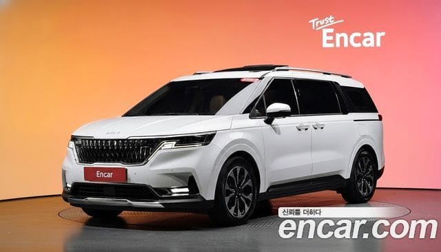 Kia Carnival — фото 1