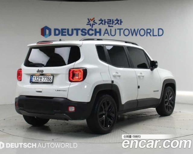 Jeep Renegade — фото 1