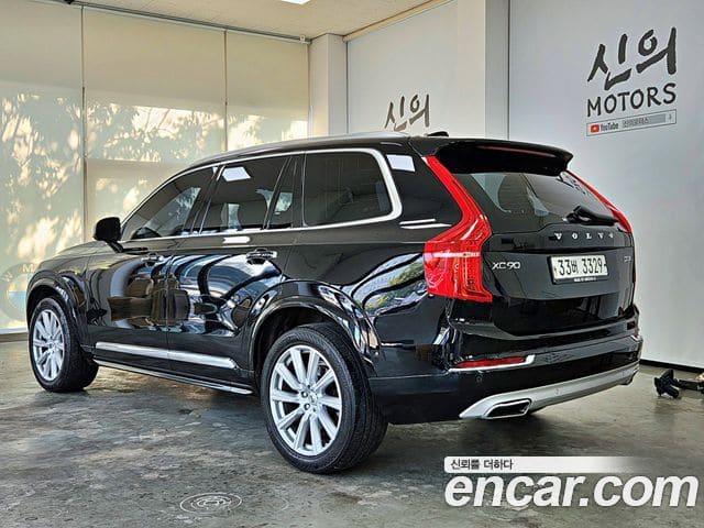 Volvo XC90 — фото 1