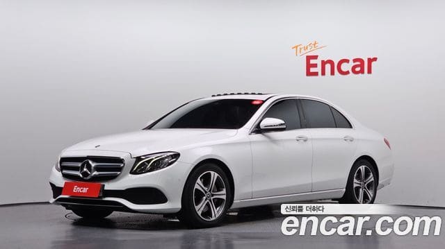 Mercedes-Benz E-Class — фото 1