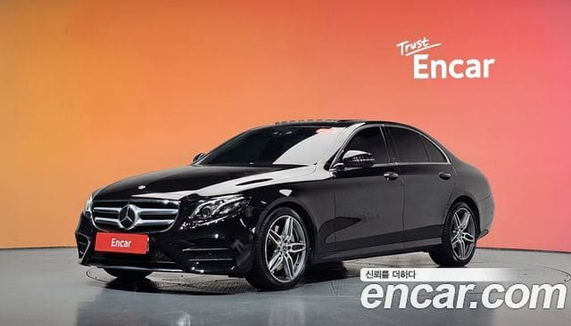 Mercedes-Benz E-Class — фото 1