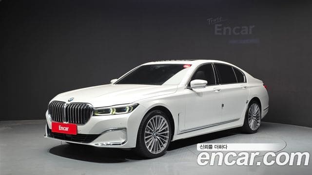 BMW 7 Series — фото 1