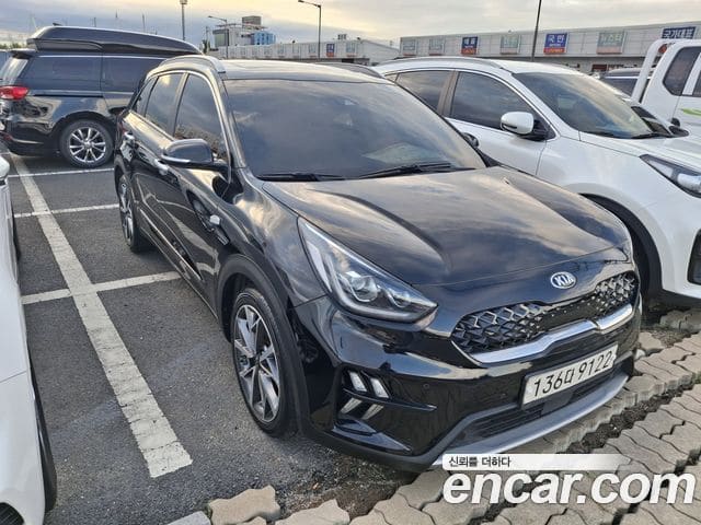 Kia Niro — фото 1