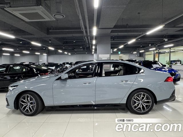 BMW 5 Series — фото 1