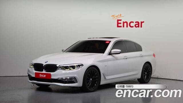 BMW 5 Series — фото 1