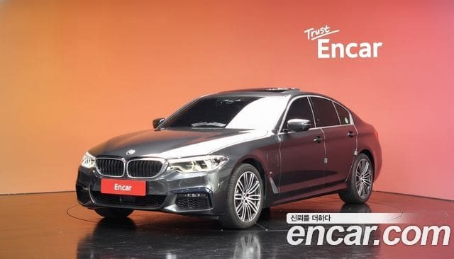 BMW 5 Series — фото 1