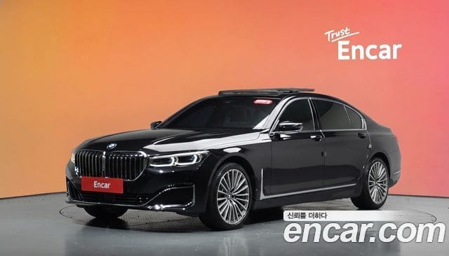 BMW 7 Series — фото 1