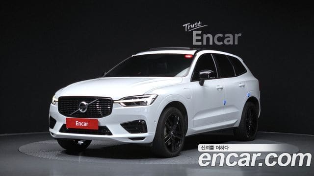 Volvo XC60 — фото 1
