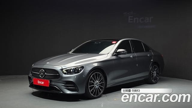 Mercedes-Benz E-Class — фото 1