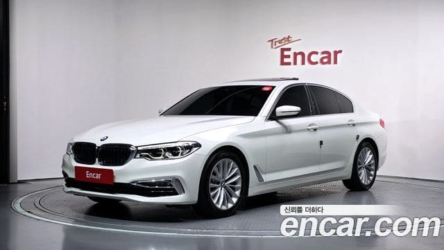 BMW 5 Series — фото 1