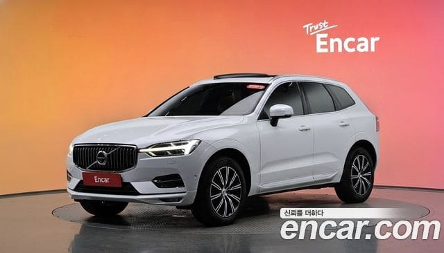 Volvo XC60 — фото 1