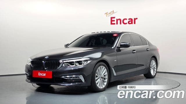BMW 5 Series — фото 1