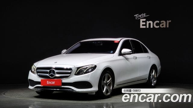 Mercedes-Benz E-Class — фото 1