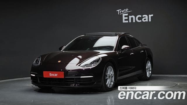 Porsche Panamera — фото 1