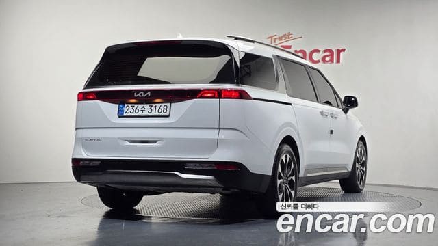 Kia Carnival — фото 1
