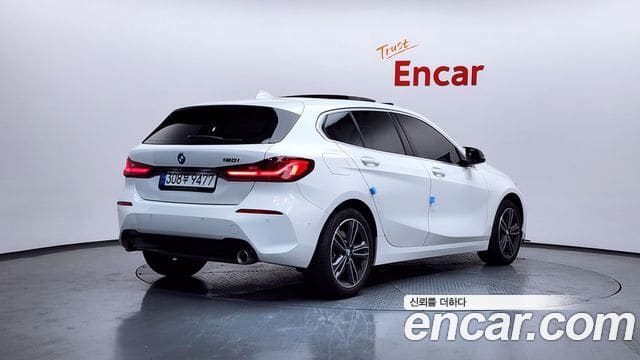 BMW 1 Series — фото 1