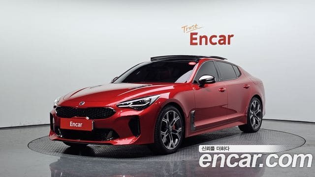Kia Stinger — фото 1