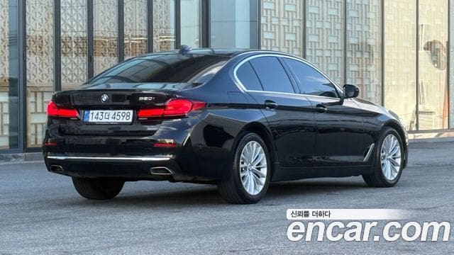 BMW 5 Series — фото 1