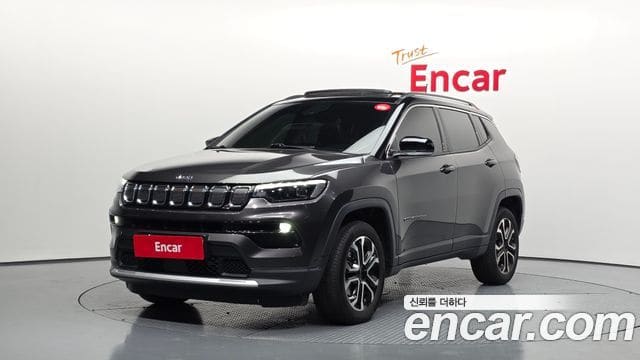 Jeep Compass — фото 1