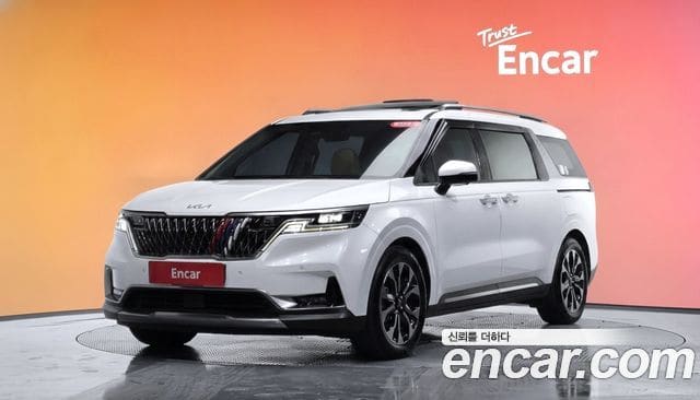 Kia Carnival — фото 1