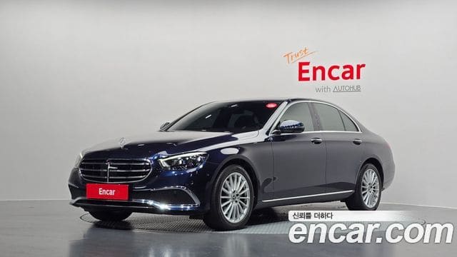 Mercedes-Benz E-Class — фото 1