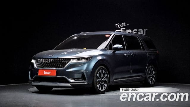 Kia Carnival — фото 1