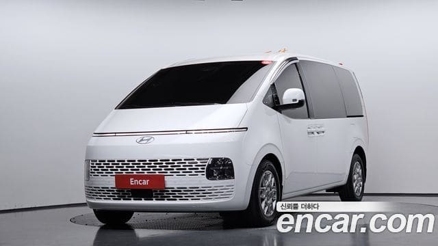 Hyundai Staria — фото 1