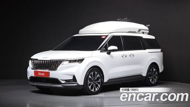 Kia Carnival — фото 1