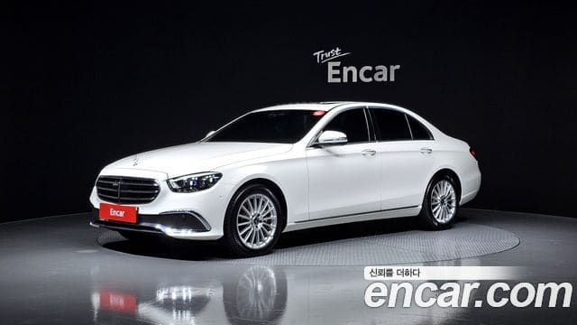 Mercedes-Benz E-Class — фото 1