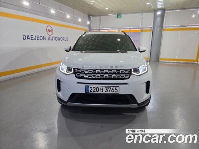 Land Rover Discovery Sport — фото 1