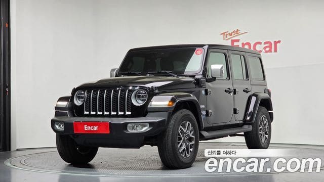 Jeep Wrangler — фото 1