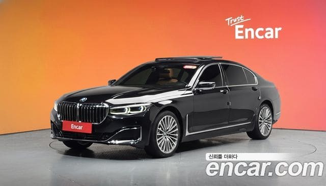 BMW 7 Series — фото 1