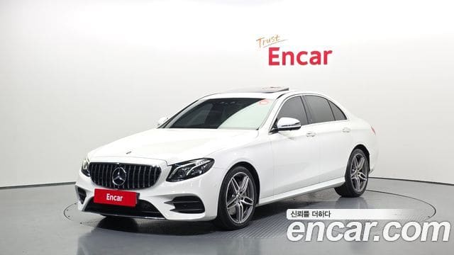 Mercedes-Benz E-Class — фото 1