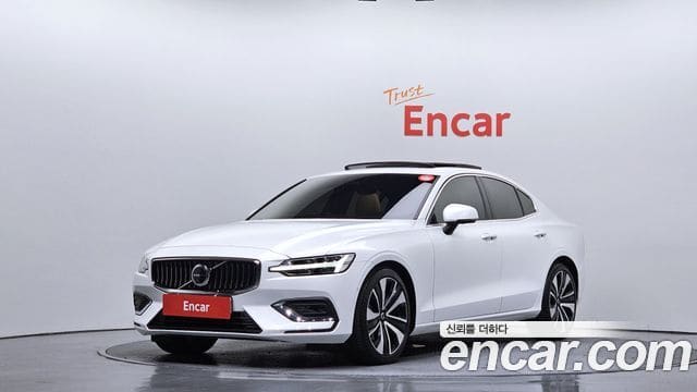 Volvo S60 — фото 1
