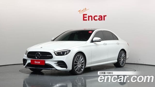 Mercedes-Benz E-Class — фото 1