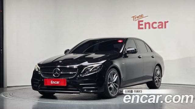 Mercedes-Benz E-Class — фото 1