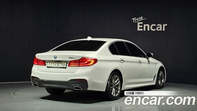 BMW 5 Series — фото 1