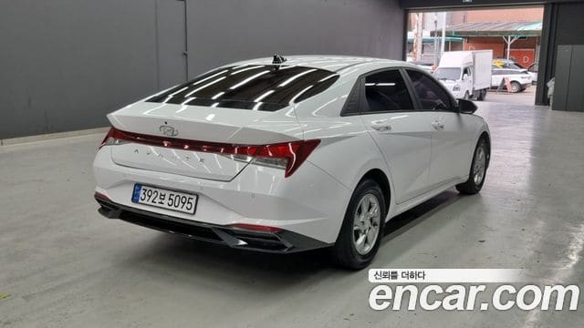 Hyundai Avante — фото 1