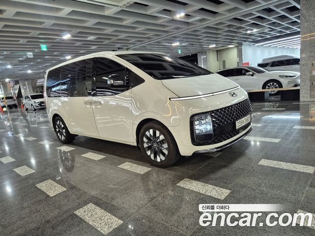 Hyundai Staria — фото 1