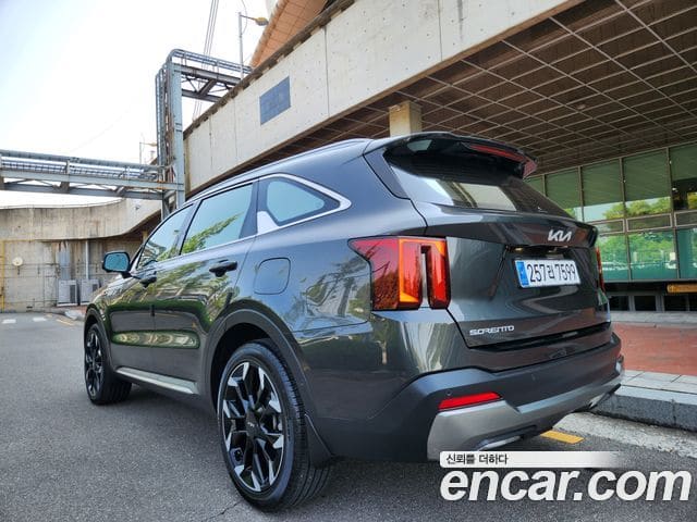 Kia Sorento — фото 1
